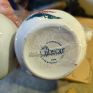 Gibson christmas sugar and creamer ceramic pieces